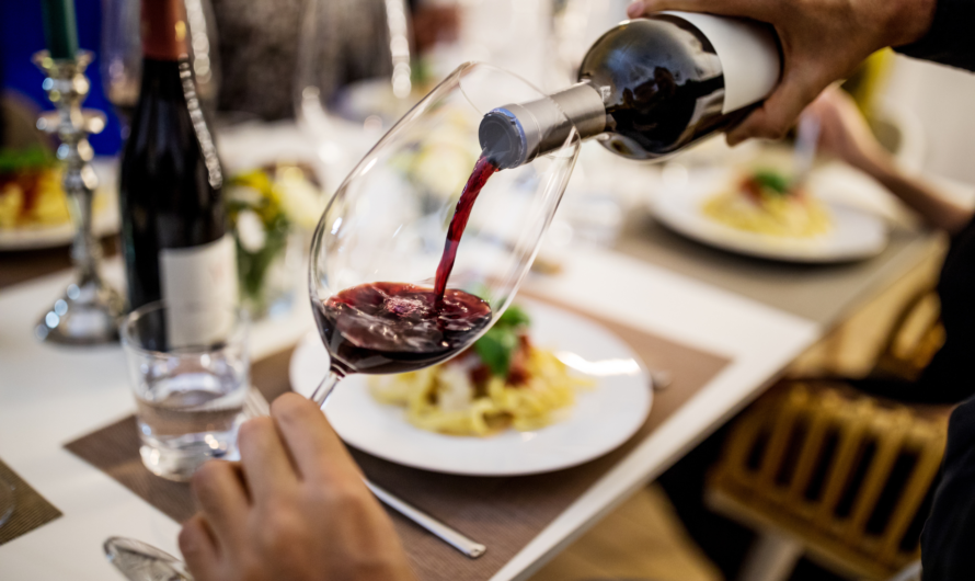 Les astuces incontournables pour ouvrir une bouteille de vin sans tire-bouchon